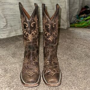Circle G Embroidered Cowboy Boots